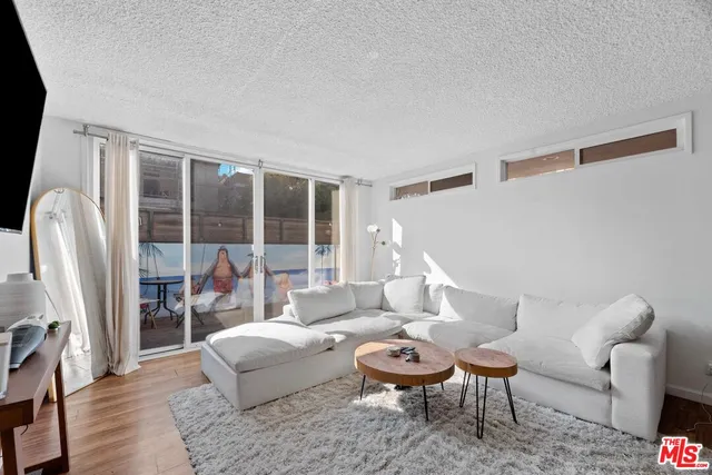 $1,849,000 | 125 Brooks Avenue, Venice, CA 90291