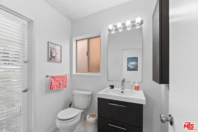 $1,849,000 | 125 Brooks Avenue, Venice, CA 90291