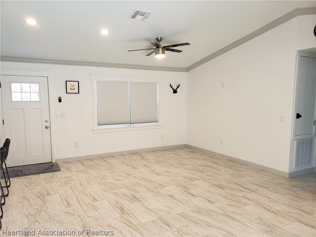 2247 West Longbottom Road Avon Park, FL 33825 - Photo 3 of 21 a view of an empty room