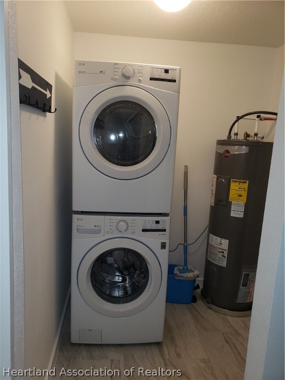 2247 West Longbottom Road Avon Park, FL 33825 - Photo 5 of 21 a utility room with dryer and washer
