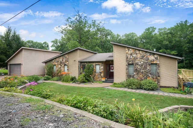 $355,900 | 6001 Felstead Road, Evansville, IN 47712