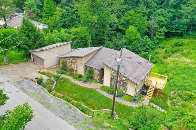 $355,900 | 6001 Felstead Road, Evansville, IN 47712