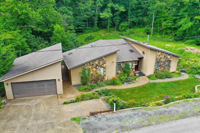 $355,900 | 6001 Felstead Road, Evansville, IN 47712