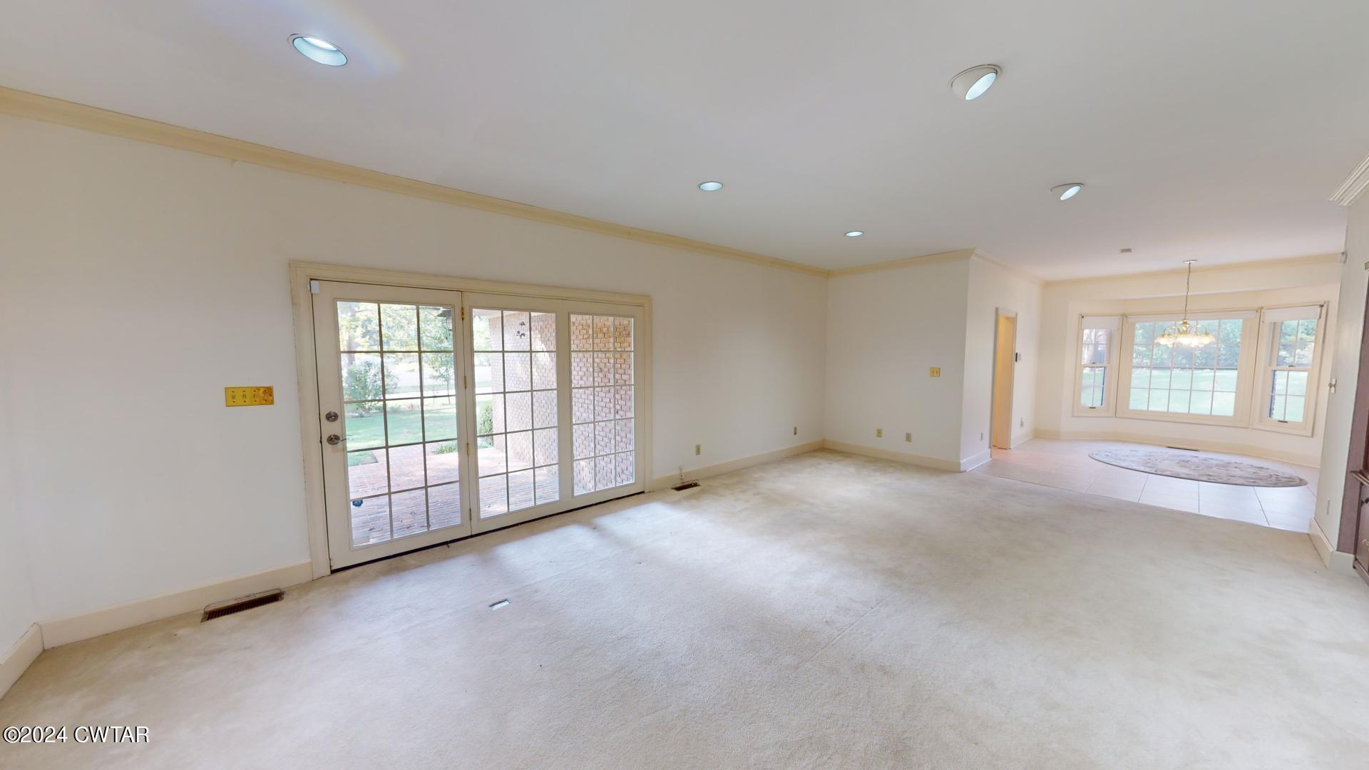 1005 Valley Road Dyersburg, TN 38024 - Photo 13 of 28 1005-Valley-Dr-09252024_105850