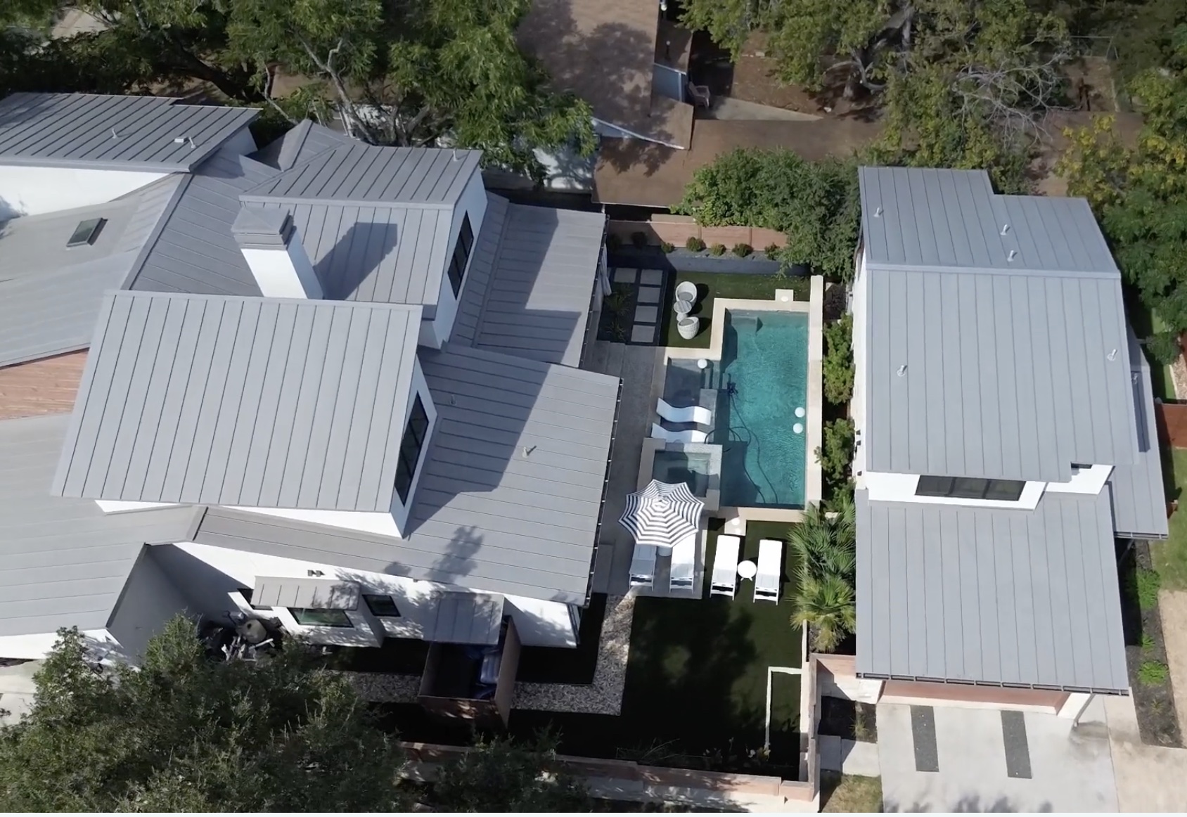 809 Bouldin Avenue Austin, TX 78704 - Photo 37 of 39 View from above of property featuring a pool area