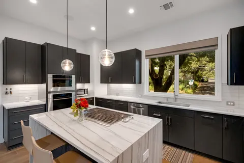 $3,590,000 | 809 Bouldin Avenue, Austin, TX 78704