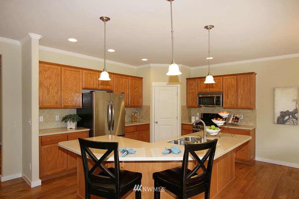 23817 17th Avenue West Bothell, WA 98021 - Photo 4 of 15