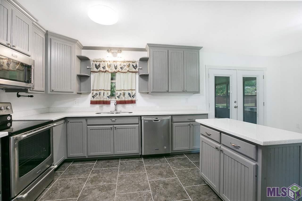 865 Rushing Road West Denham Springs, LA 70726 - Photo 3 of 13 Kitchen