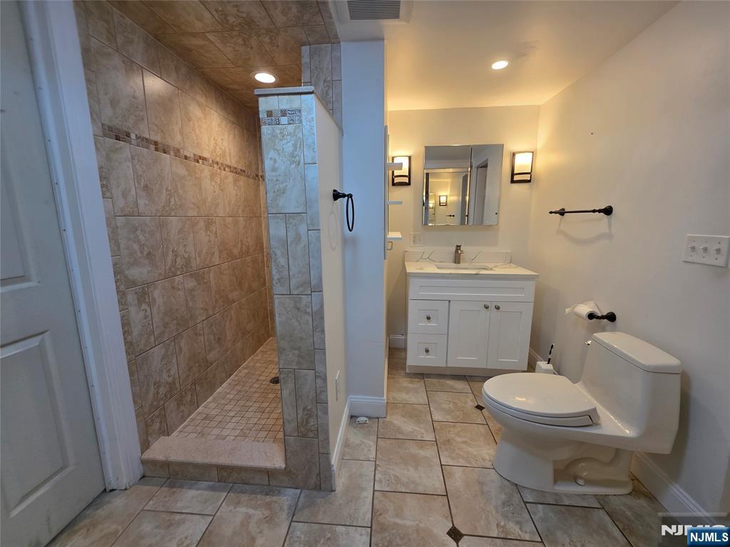 433 Thompson Street Hackensack, NJ 07601 - Photo 9 of 13