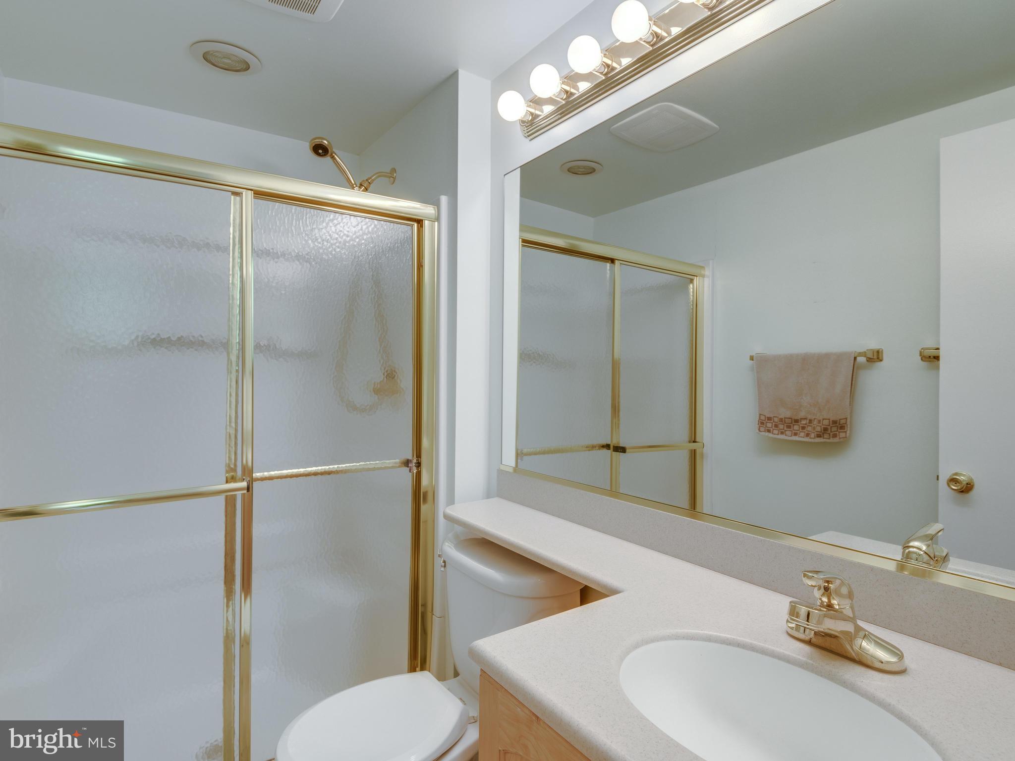 1672 Wainwright Drive Reston, VA 20190 - Photo 11 of 30 Full bath on main level
