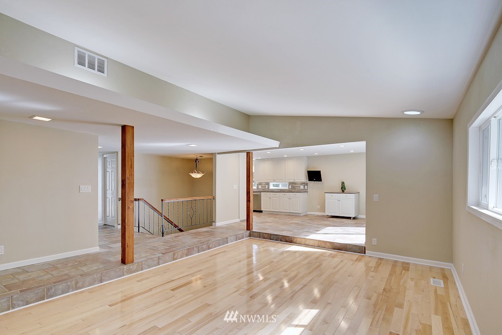 17821 Southeast 145th Street Renton, WA 98059 - Photo 7 of 24