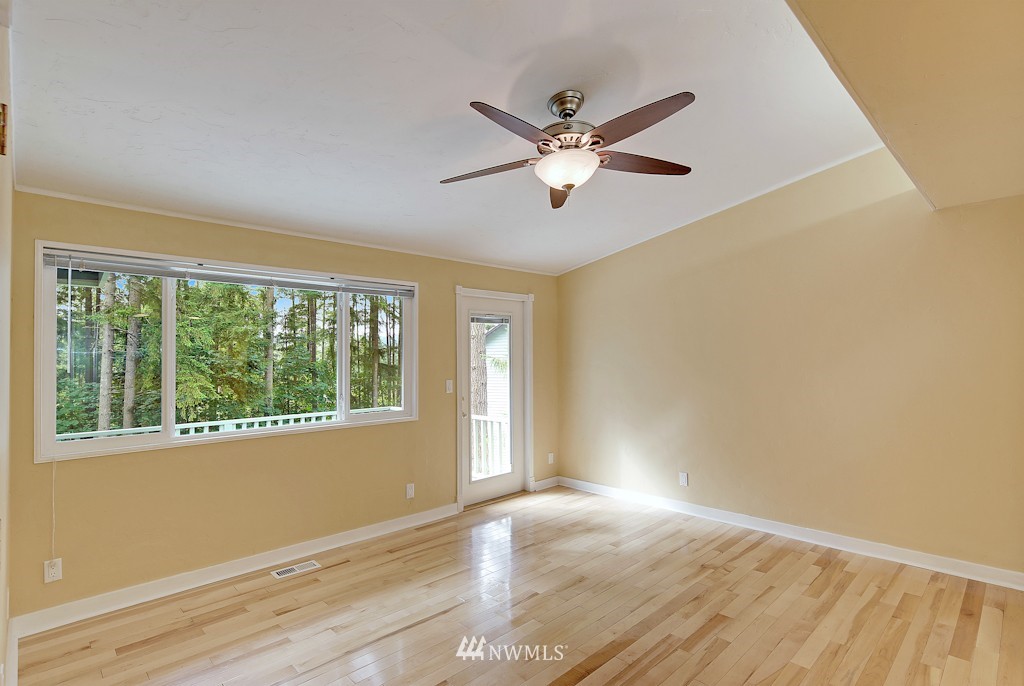17821 Southeast 145th Street Renton, WA 98059 - Photo 10 of 24