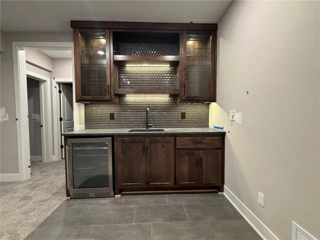 $623,830 | 4624 Southwest Robinson Drive, Lee's Summit, MO 64083