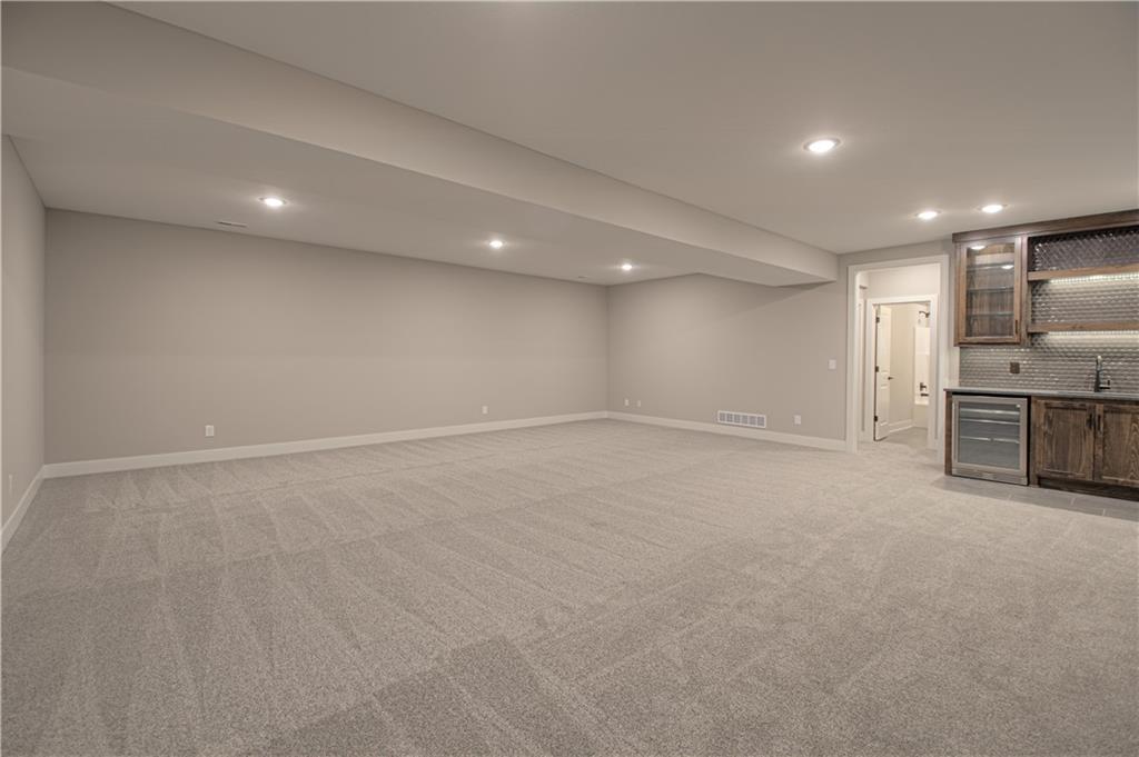 4624 Southwest Robinson Drive Lee's Summit, MO 64083 - Photo 23 of 39