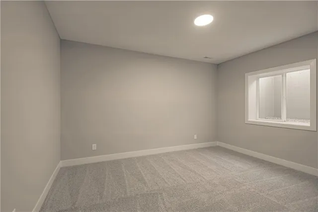 $623,830 | 4624 Southwest Robinson Drive, Lee's Summit, MO 64083