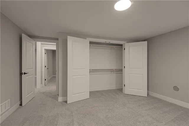 $623,830 | 4624 Southwest Robinson Drive, Lee's Summit, MO 64083