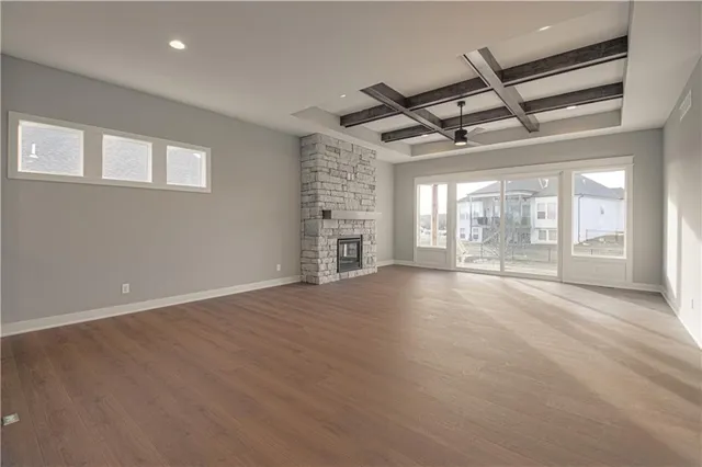 $623,830 | 4624 Southwest Robinson Drive, Lee's Summit, MO 64083