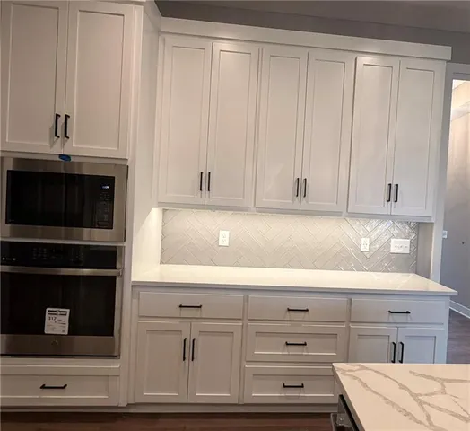 $623,830 | 4624 Southwest Robinson Drive, Lee's Summit, MO 64083