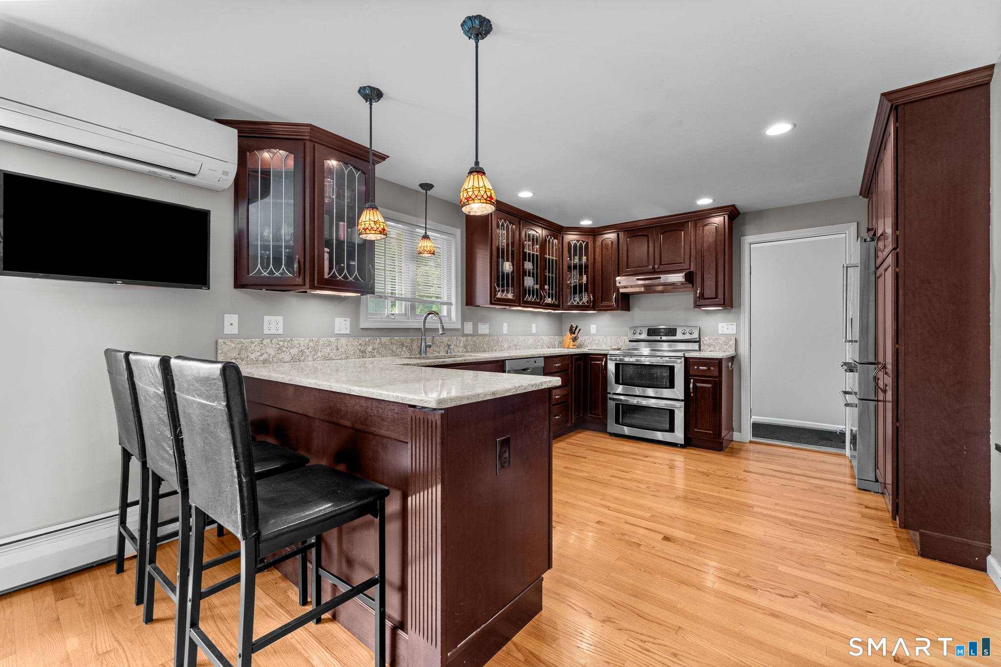 625 Mather Street Suffield, CT 06078 - Photo 6 of 23