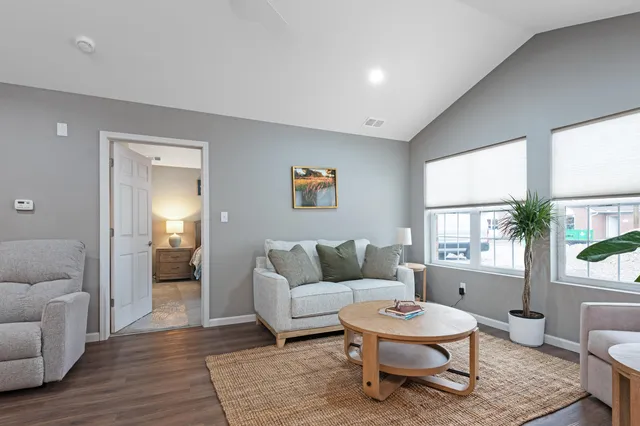 $2,400 | 11070 Brookwood Lane, Taylor, MI 48180