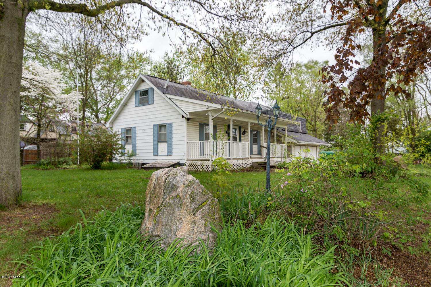 2563 Juniper Road Niles, MI 49120 - Photo 1 of 21 2563 Juniper Rd Niles MI 49120-large-022