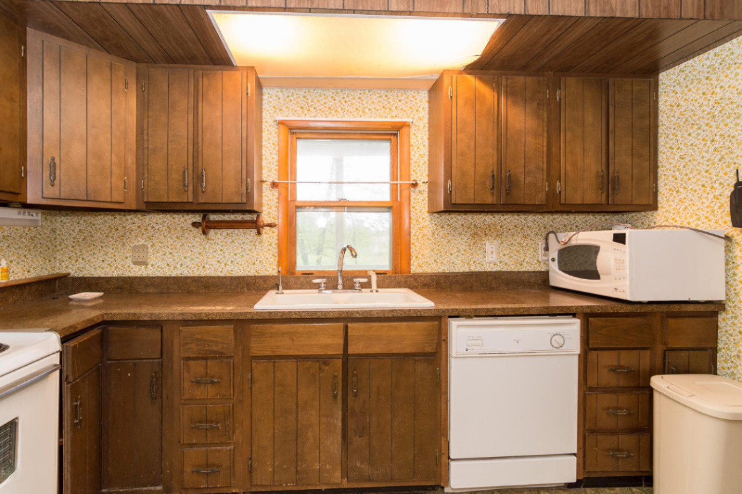 2563 Juniper Road Niles, MI 49120 - Photo 2 of 21 2563 Juniper Rd Niles MI 49120-large-005
