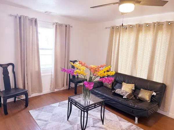 $98,000 | 202 East Roselawn Street, Plainview, TX 79072