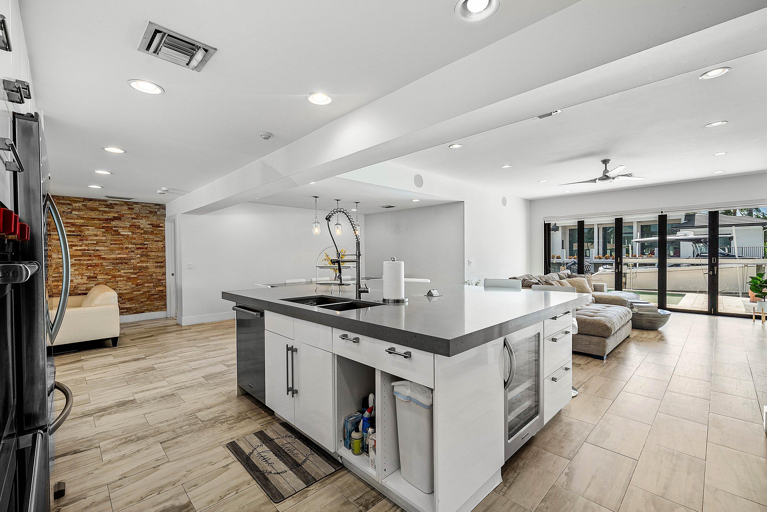 740 Northeast 36th Street Boca Raton, FL 33431 - Photo 12 of 50 017-740Northeast36thStreet-BocaRaton-FL-