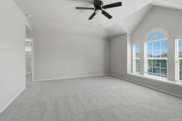 $2,100 | 21827 Goldcrest Run, San Antonio, TX 78258