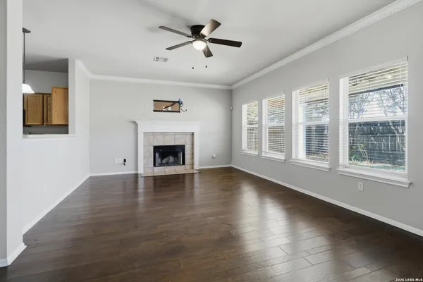 $2,100 | 21827 Goldcrest Run, San Antonio, TX 78258