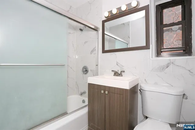 $329,800 | 208 Anderson Street, Unit S4F, Hackensack, NJ 07601