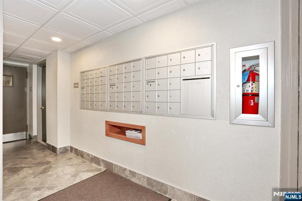 208 Anderson Street, Unit S4F Hackensack, NJ 07601 - Photo 17 of 20