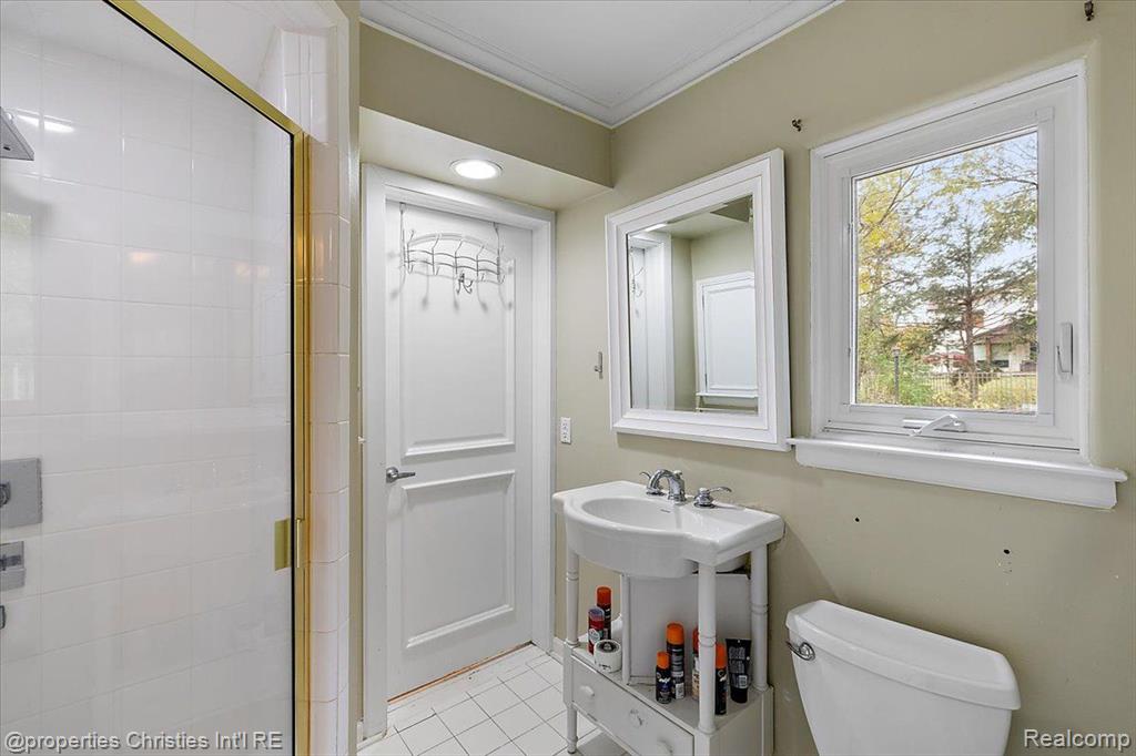 26335 Woodlore Road Franklin, MI 48025 - Photo 23 of 34