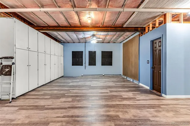 a view of empty room