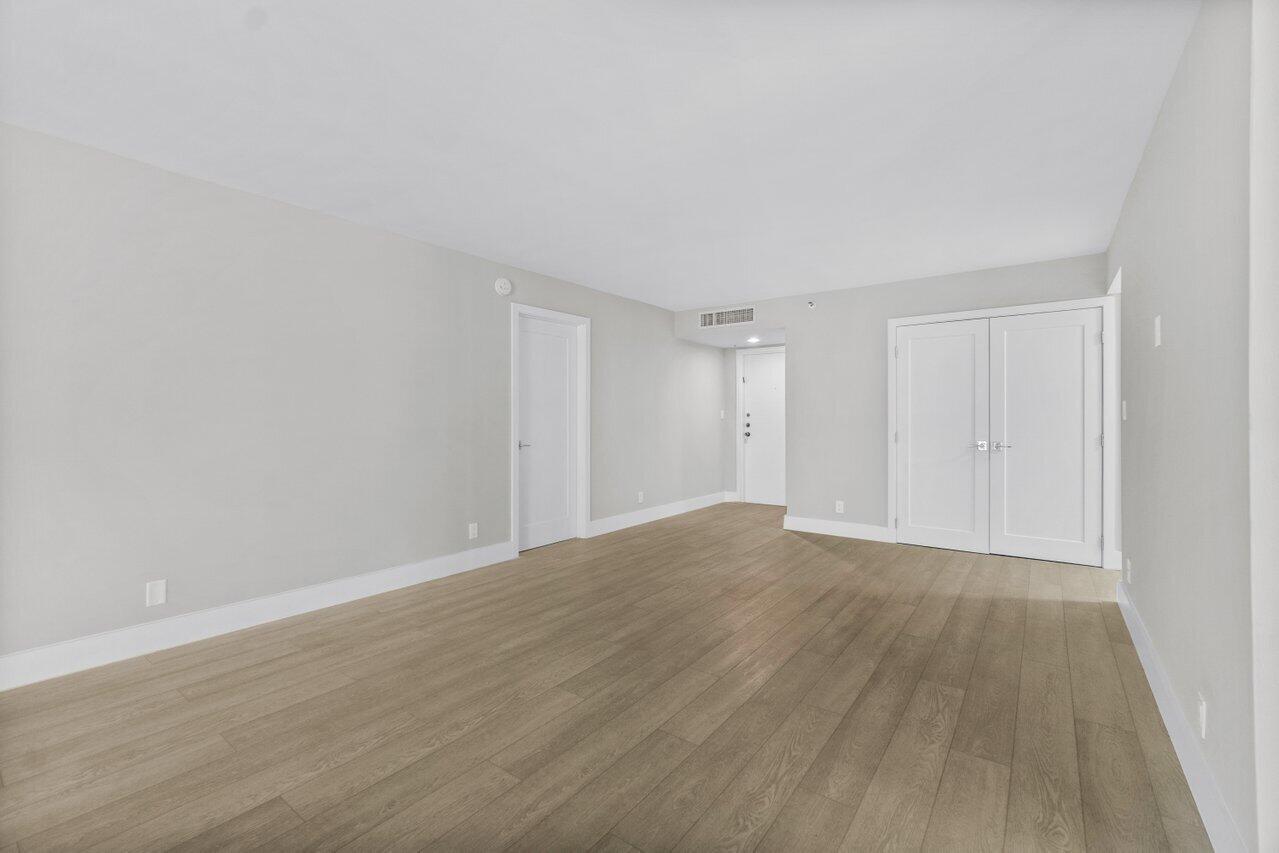 7835 Lakeside Boulevard, Unit 924 Boca Raton, FL 33434 - Photo 2 of 39 003-7835LakesideBoulevard-BocaRaton-FL-3