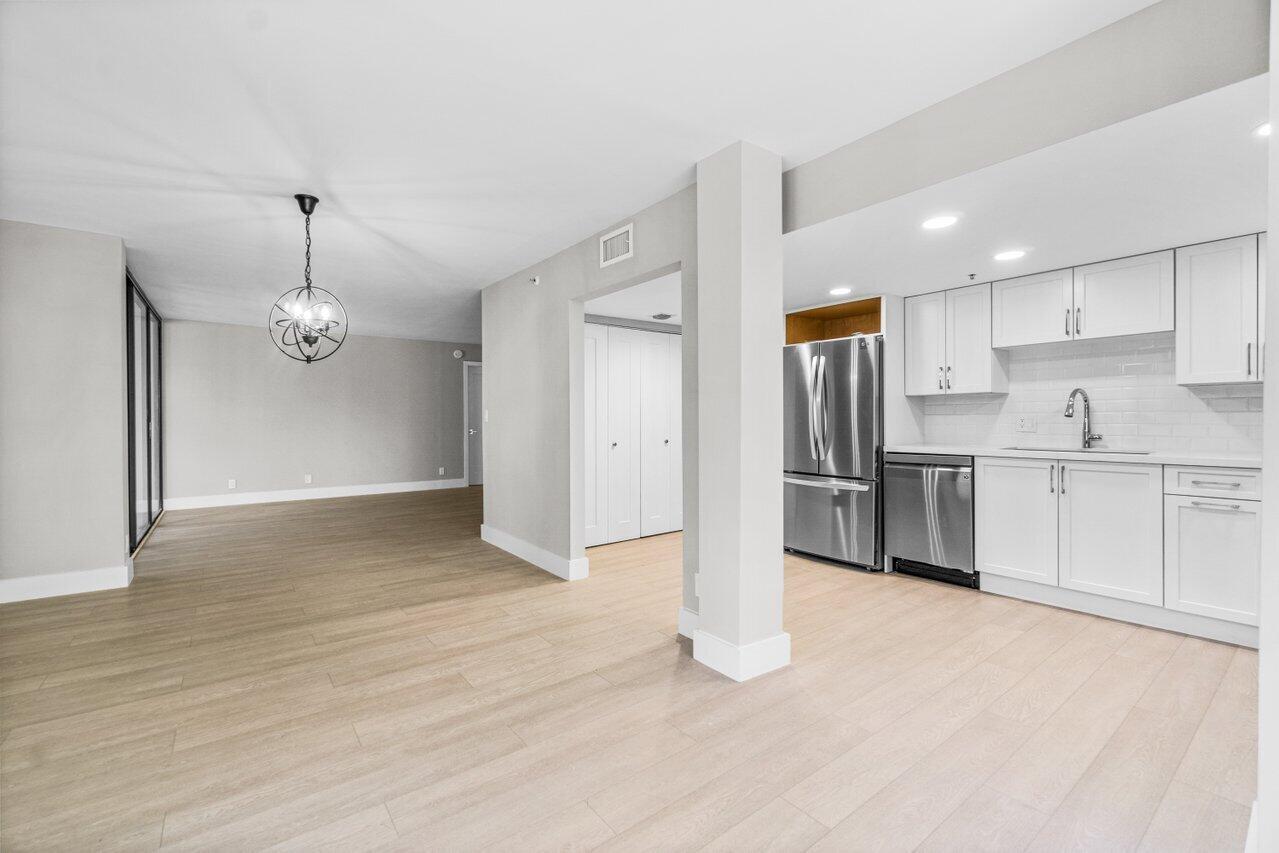 7835 Lakeside Boulevard, Unit 924 Boca Raton, FL 33434 - Photo 9 of 39 011-7835LakesideBoulevard-BocaRaton-FL-3