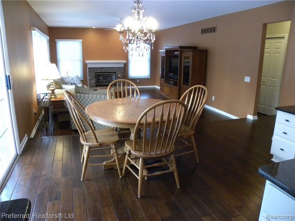 3976 May Center Road Lake Orion, MI 48360 - Photo 18 of 38 Breakfast Area