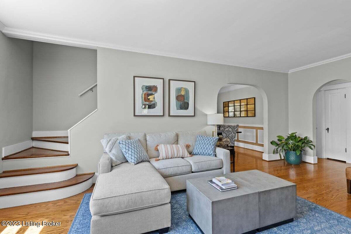 508 Emery Road Louisville, KY 40206 - Photo 2 of 41 Open, bright and stylish