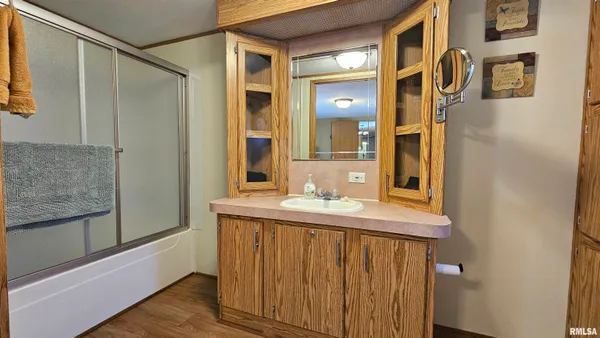 $319,000 | 2 Camp Thirsty Lane, Eddyville, IL 62928