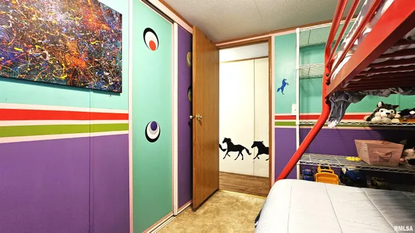 $319,000 | 2 Camp Thirsty Lane, Eddyville, IL 62928