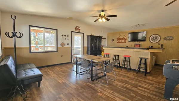 $319,000 | 2 Camp Thirsty Lane, Eddyville, IL 62928