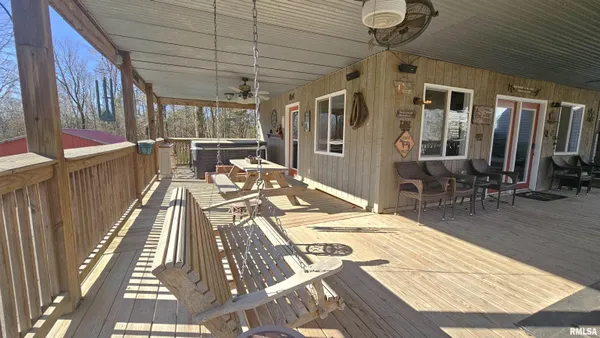 $319,000 | 2 Camp Thirsty Lane, Eddyville, IL 62928