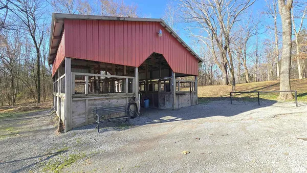 $319,000 | 2 Camp Thirsty Lane, Eddyville, IL 62928
