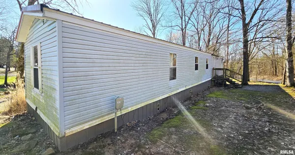 $319,000 | 2 Camp Thirsty Lane, Eddyville, IL 62928