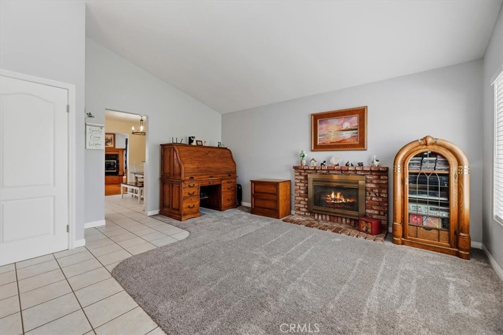 10283 Rouselle Drive Jurupa Valley, CA 91752 - Photo 7 of 35
