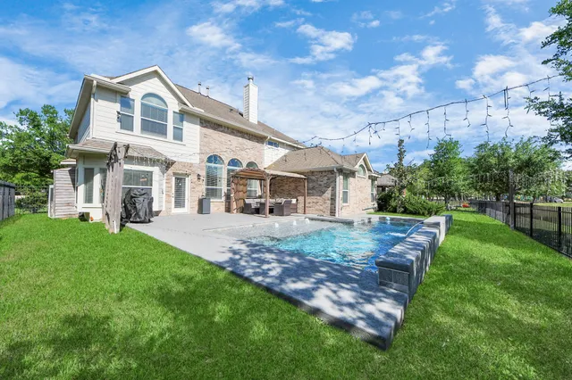 $585,000 | 30214 Vinebriar Drive, Spring, TX 77386