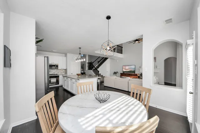 $585,000 | 30214 Vinebriar Drive, Spring, TX 77386