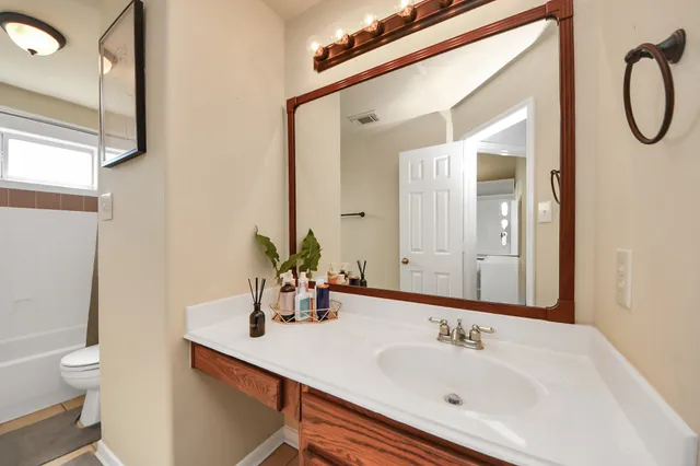 $585,000 | 30214 Vinebriar Drive, Spring, TX 77386