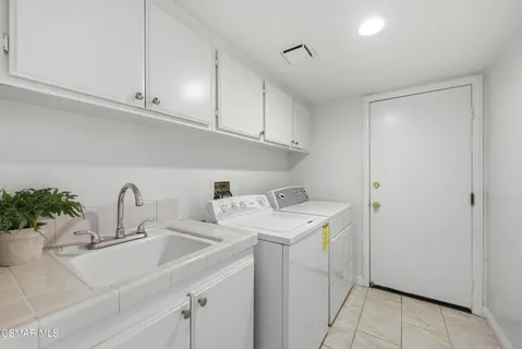 $1,540,000 | 5377 Evanwood Avenue, Oak Park, CA 91377