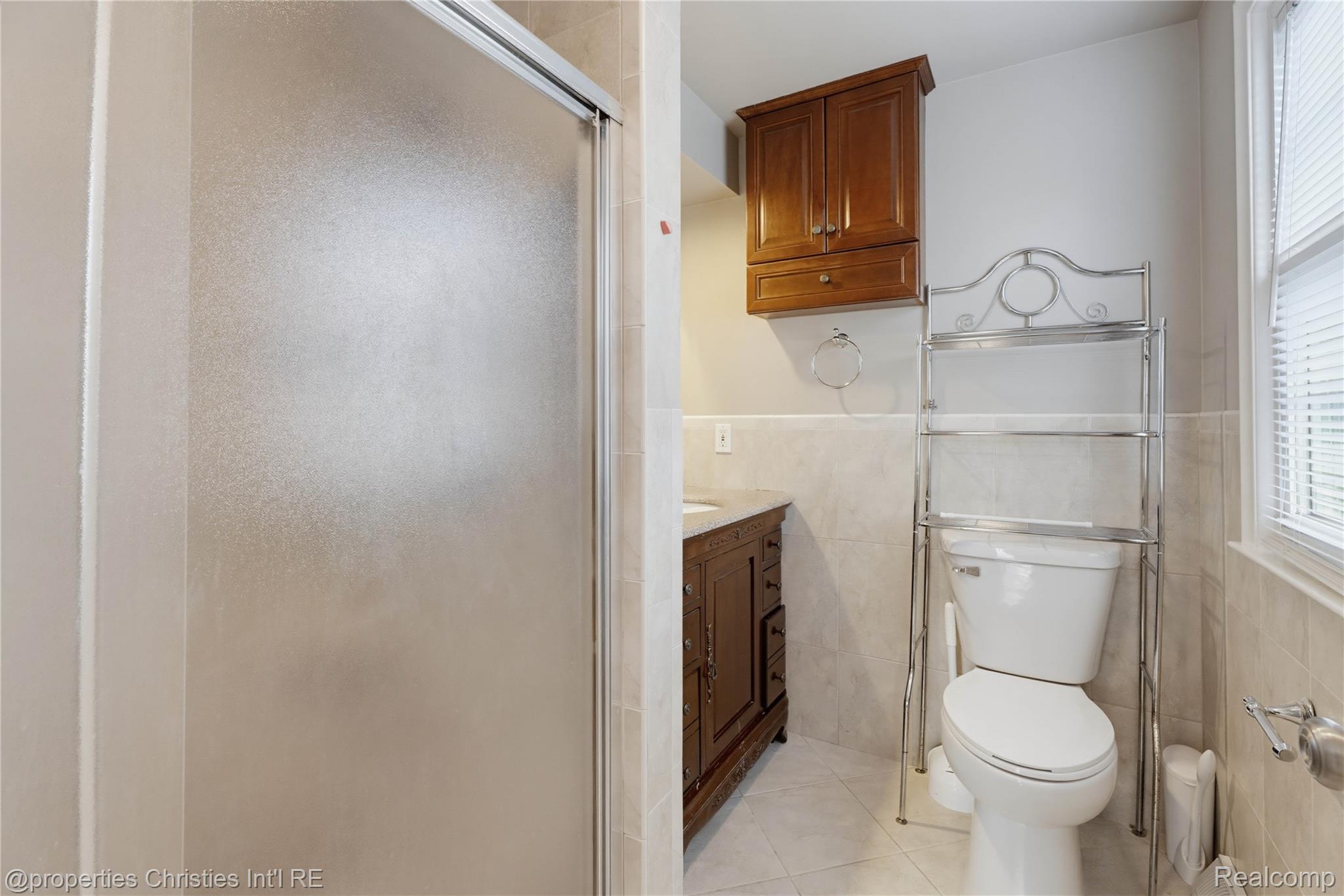 29042 Raleigh Road Farmington, MI 48336 - Photo 26 of 37 26.jpg